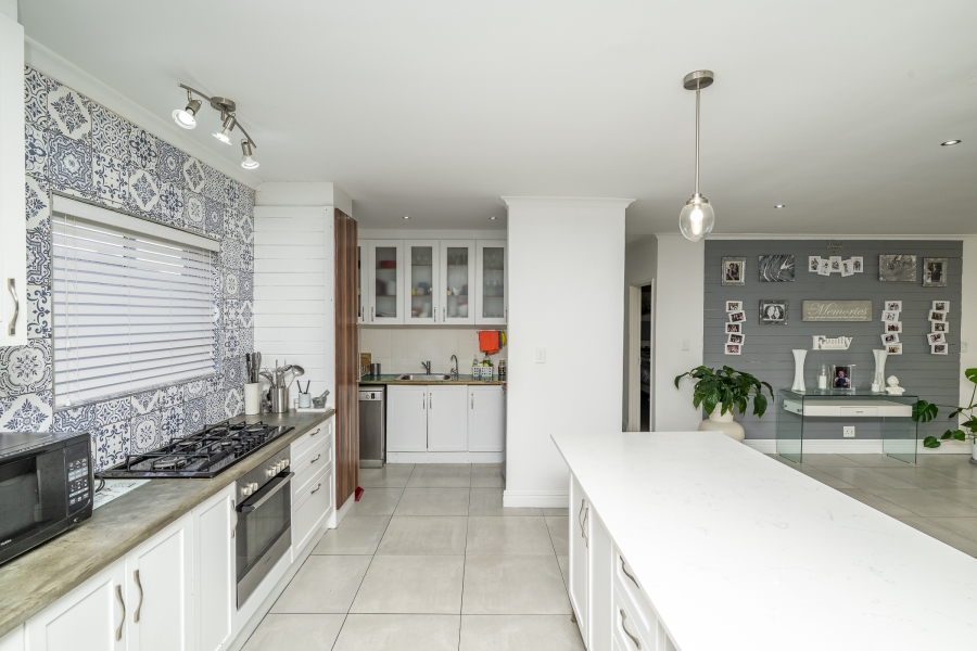 5 Bedroom Property for Sale in Rouxville Western Cape